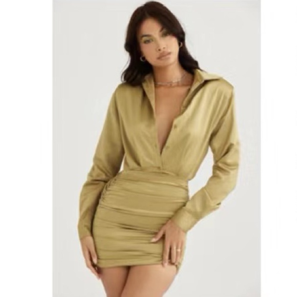 House of cb brand new t shirt dress with padded shoulder size S